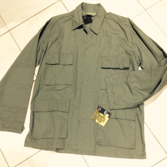 NWT Military Issued Green Army Jacket Fatigues S - Picture 1 of 2